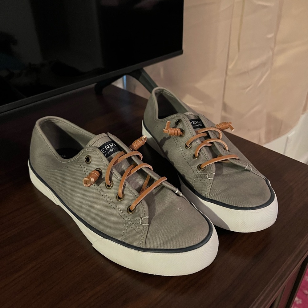 Sperry Sneakers